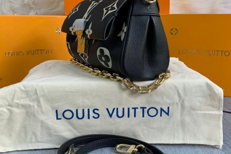 Túi LV Favorite M45859 Black Beige Monogram Empreinte Đen Be
