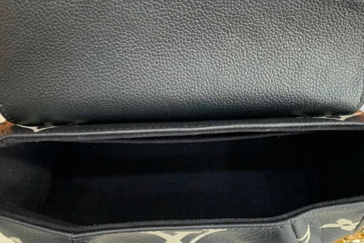 Túi LV Favorite M45859 Black Beige Monogram Empreinte Đen Be