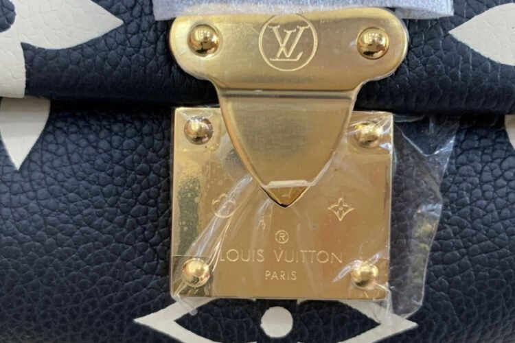 Túi LV Favorite M45859 Black Beige Monogram Empreinte Đen Be