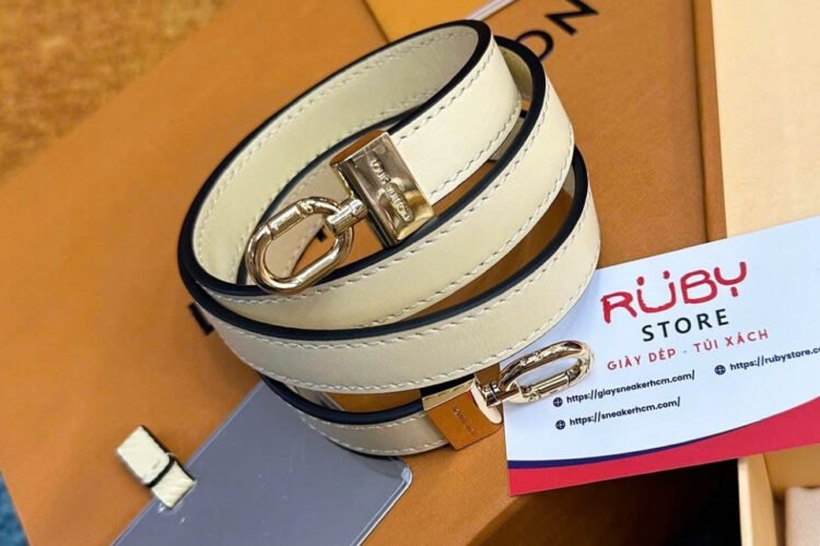 Túi LV Twist MM M22774 Quartz Epi Màu Kem