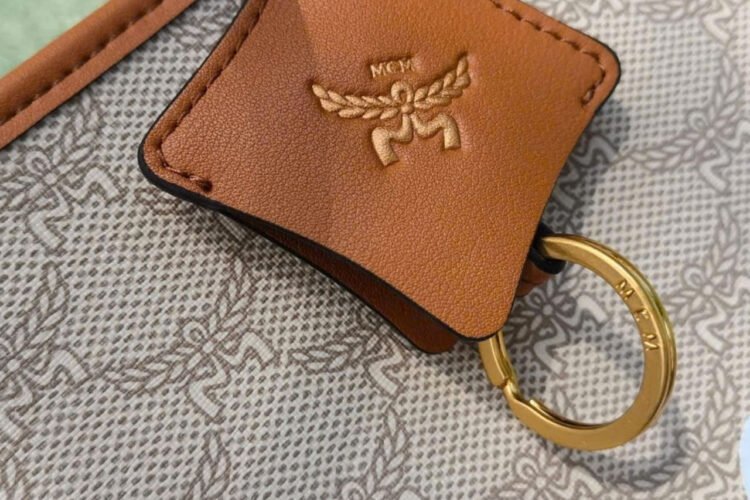 Túi MCM Medium Himmel Shopper in Lauretos Oatmeal Màu Be Nâu