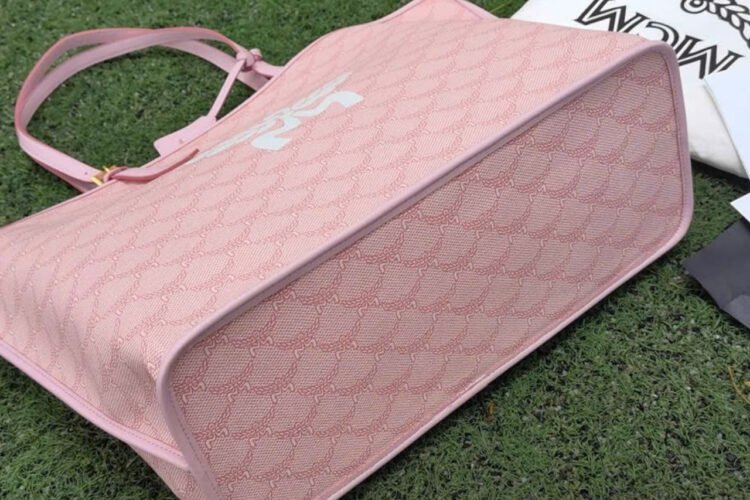 Túi MCM Medium Himmel Shopper in Lauretos Silver Pink Màu Bạc Hồng