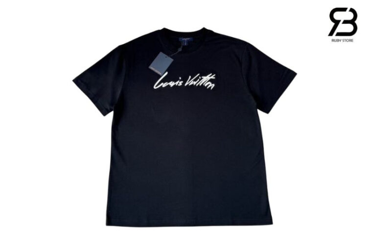 Áo LV Cursive Signature T-Shirt Black 1AII22 Màu Đen