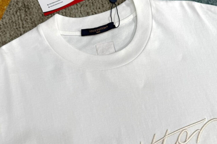 Áo LV Embellished Signature Short-Sleeved T-Shirt Trắng