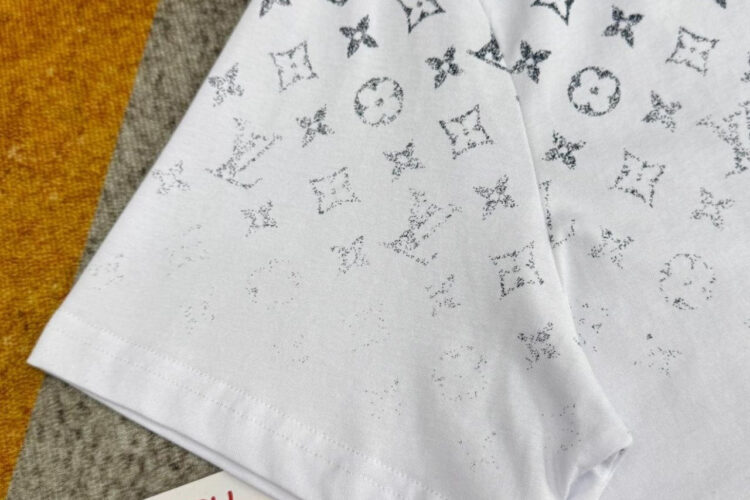 Áo LV Gradient Cotton T-Shirt Blanc Màu Trắng Bạc