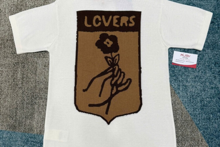 Áo LV Graphic Short-Sleeved Crewneck White Trunk Màu Trắng