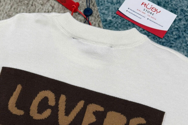 Áo LV Graphic Short-Sleeved Crewneck White Trunk Màu Trắng