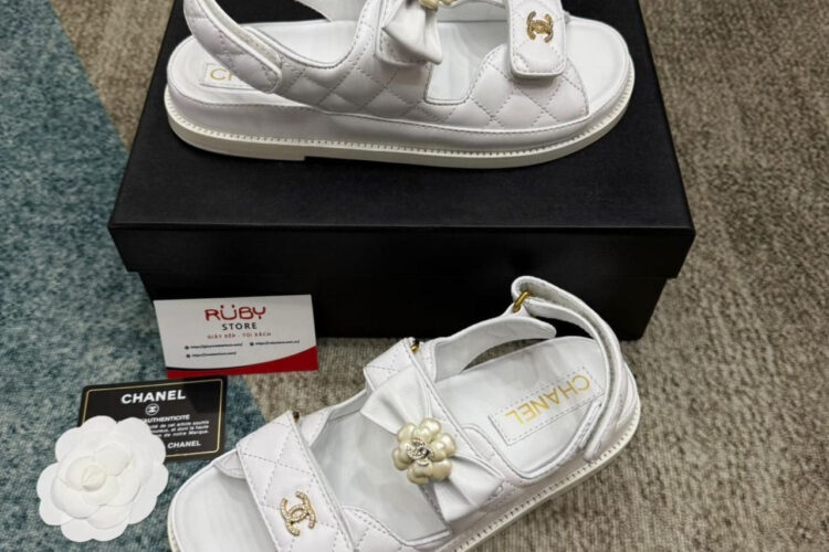 Dép CN Dad Sandal Camellia Ribbon White Lambskin Màu Trắng
