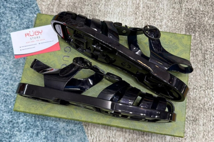 Dép RÍ Gucci Rubber Buckle Strap Sandal Xanh Navy