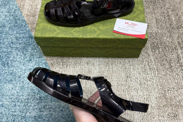 Dép RÍ Gucci Rubber Buckle Strap Sandal Xanh Navy