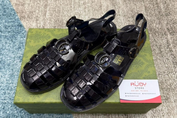 Dép RÍ Gucci Rubber Buckle Strap Sandal Xanh Navy