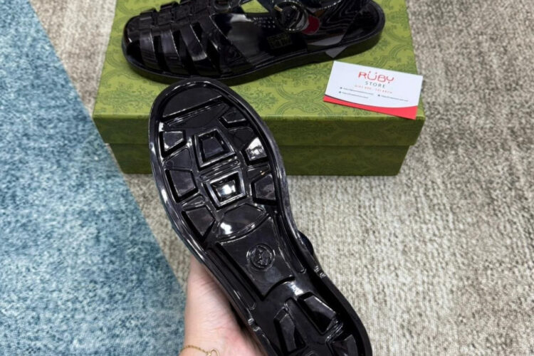 Dép RÍ Gucci Rubber Buckle Strap Sandal Xanh Navy