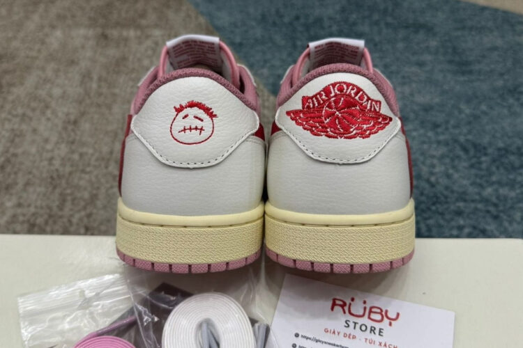 Giày Air Jordan 1 Low OG Travis Scott Shy Pink University Red