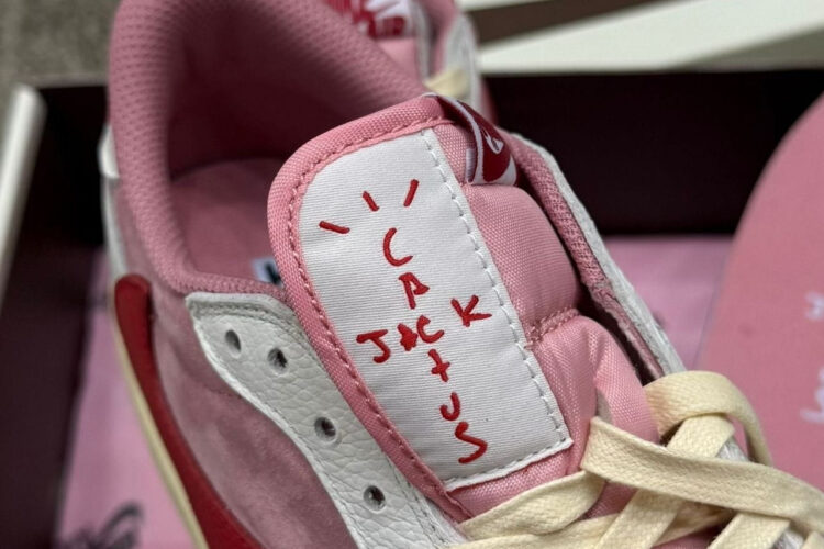 Giày Air Jordan 1 Low OG Travis Scott Shy Pink University Red