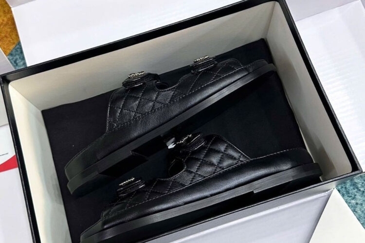 Giày CN 24S Dad Sandal Mule Black Lambskin Màu Đen