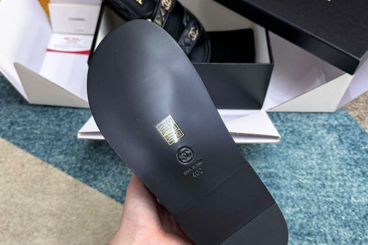 Giày CN 24S Dad Sandal Mule Black Lambskin Màu Đen