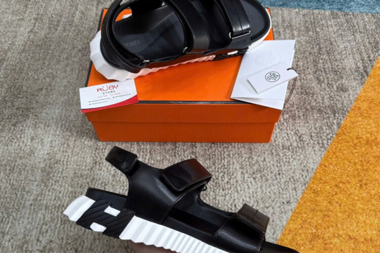 Giày Hermes Junior Sandal Noir Black White Màu đen trắng