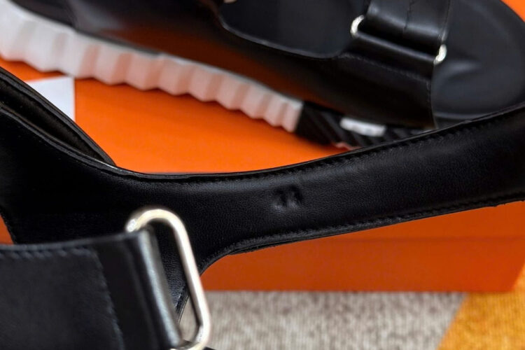 Giày Hermes Junior Sandal Noir Black White Màu đen trắng