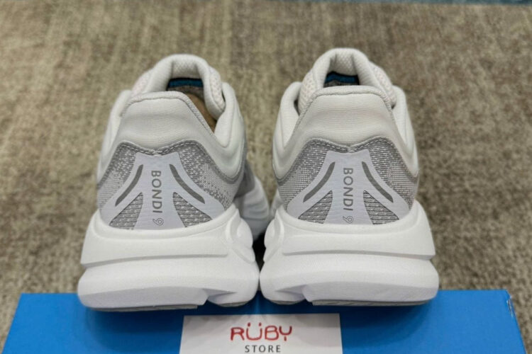Giày Hoka Bondi 9 Stardust Silver Xám
