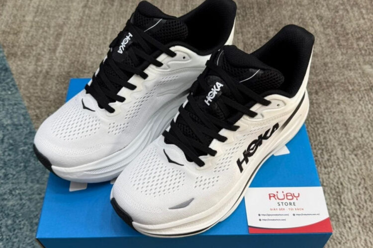 Giày Hoka Bondi 9 White Black Trắng đen