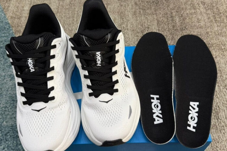 Giày Hoka Bondi 9 White Black Trắng đen