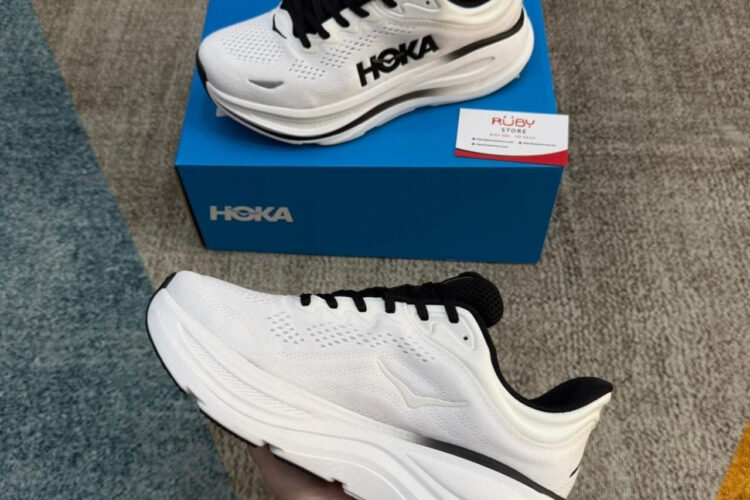 Giày Hoka Bondi 9 White Black Trắng đen