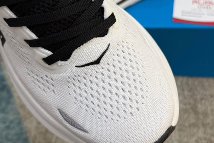 Giày Hoka Bondi 9 White Black Trắng đen