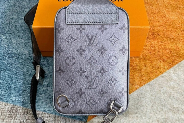 Túi LV Outdoor Sling Bag Gunmetal Grey M30833 Taigarama and Canvas