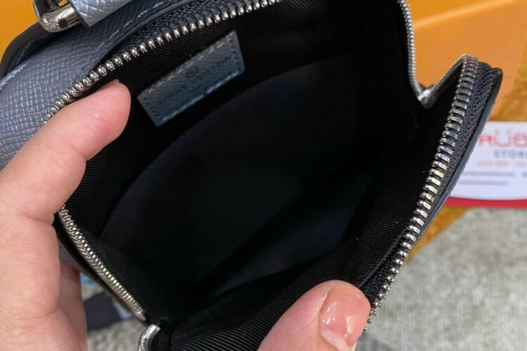 Túi LV Outdoor Sling Bag Gunmetal Grey M30833 Taigarama and Canvas