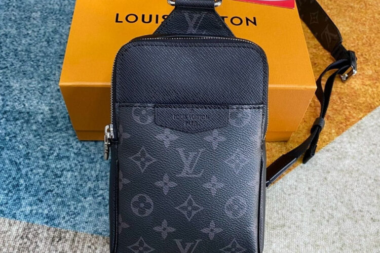 Túi LV Outdoor Sling Bag M30741 Monogram Eclipse Màu Đen