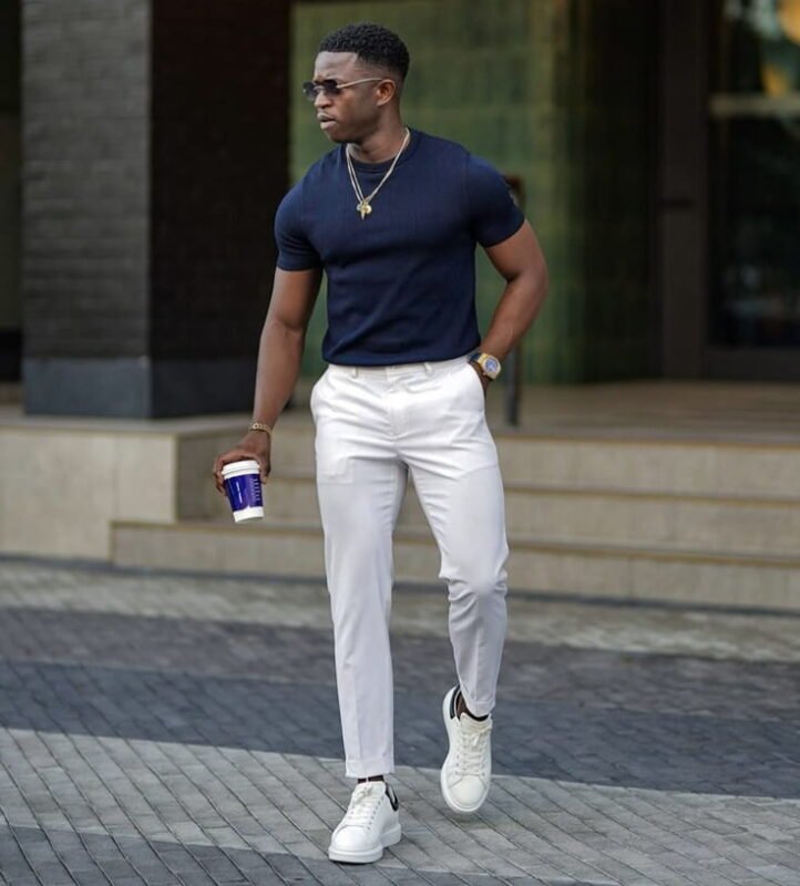 Phối đồ với giày Alexander McQueen với tây và áo phông body