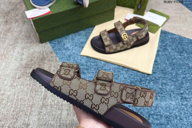 Dép Gucci Sandal With Double G Beige Ebony GG Canvas Be Nâu