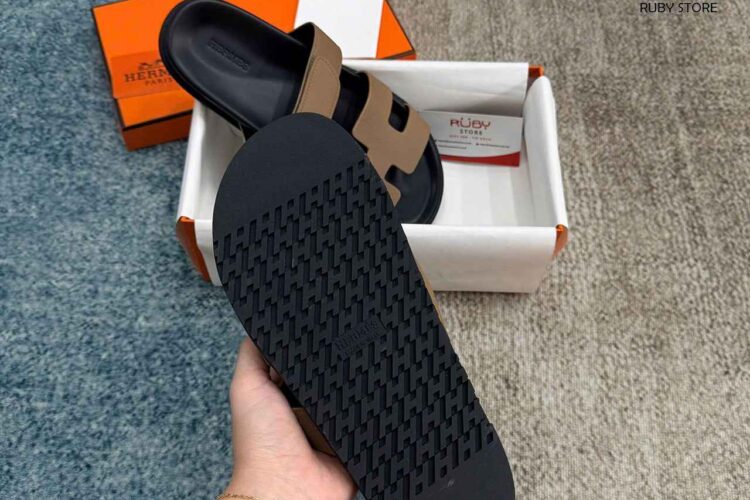 Dép Hermes Chypre Sandal Etoupe Epsom Noir Nâu Đen Best Deal