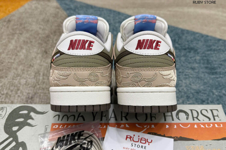 Hình ảnh thực tế mẫu giày SB Dunk màu trắng rêu Best Quality Deal:
