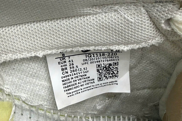 Hình ảnh thực tế mẫu giày SB Dunk màu trắng rêu Best Quality Deal:
