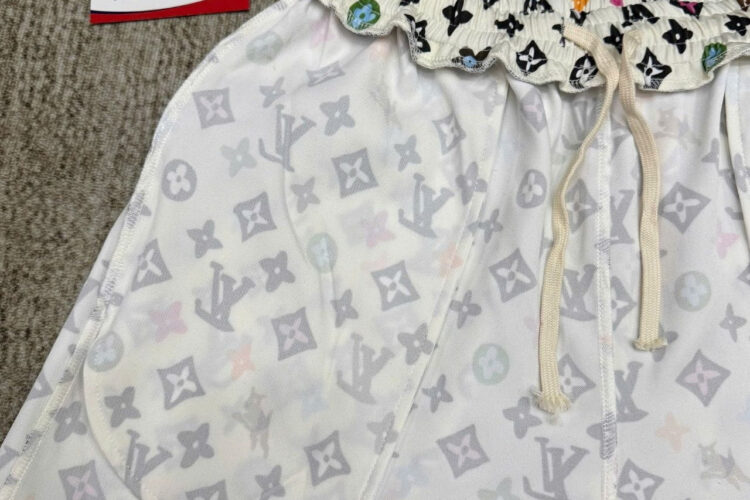 Bộ LV Tyler Shirt and Shorts Monogram Craggy Vanilla