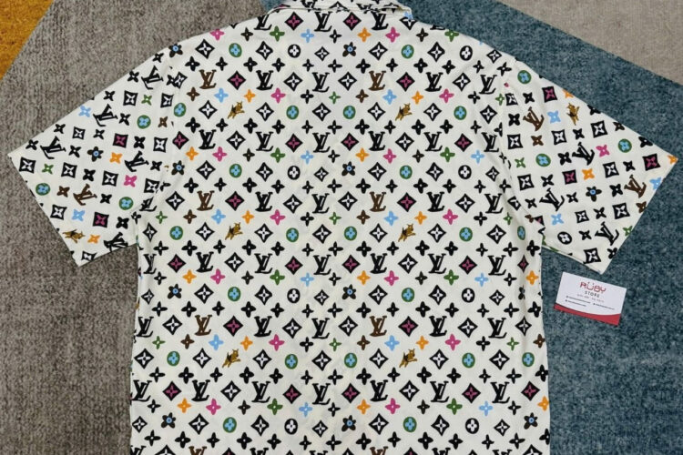 Bộ LV Tyler Shirt and Shorts Monogram Craggy Vanilla
