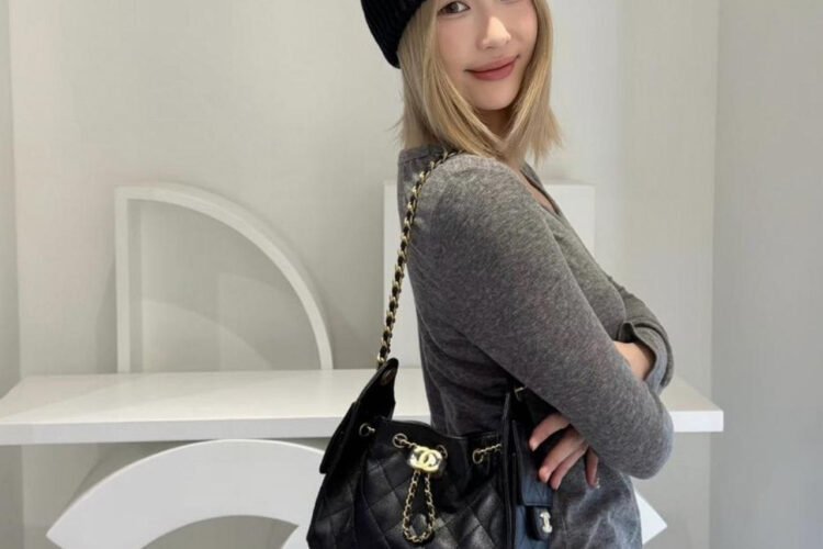 Túi CN 25 Mini Hobo Handbag Black Caviar Màu Đen Best Pháp