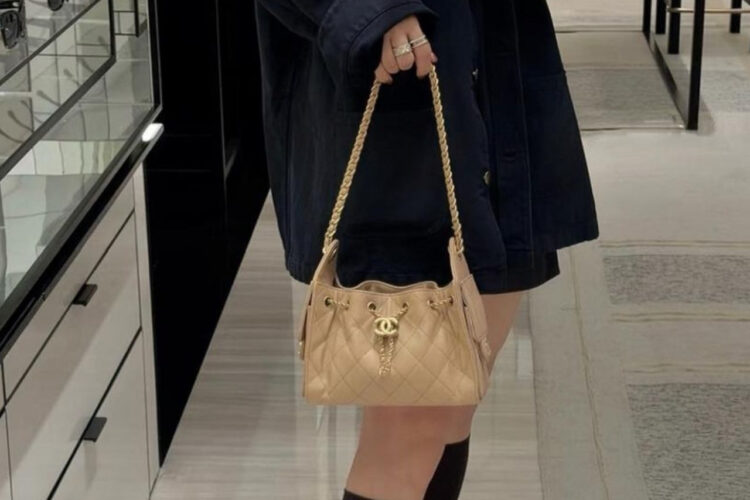 Túi CN 25 Mini Hobo Handbag Light Brown Caviar Màu Nâu Nhạt