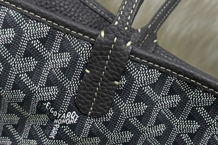 Túi Goyard Hardy PM Bag Grey Goyardine Màu Xám