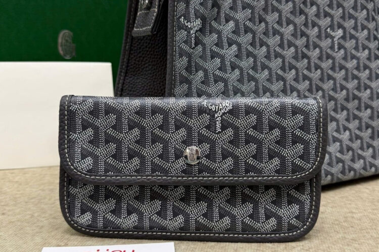 Túi Goyard Hardy PM Bag Grey Goyardine Màu Xám