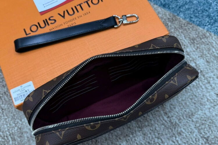 Túi LV Kasai Clutch Monogram Canvas 25CM Nâu