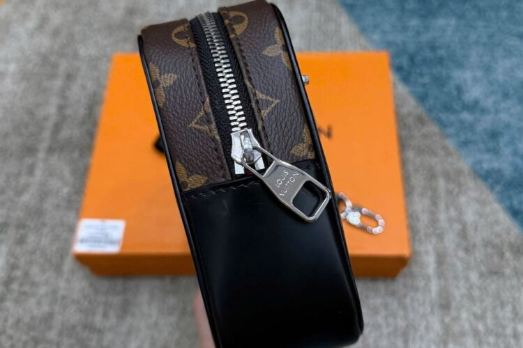 Túi LV Kasai Clutch Monogram Canvas 25CM Nâu