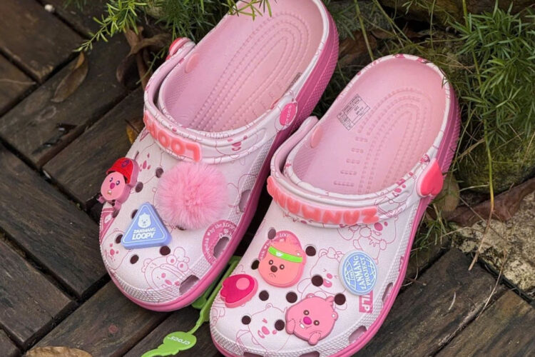 Dép Crocs Classic Loopy Clogs Pink Multi Màu Hồng