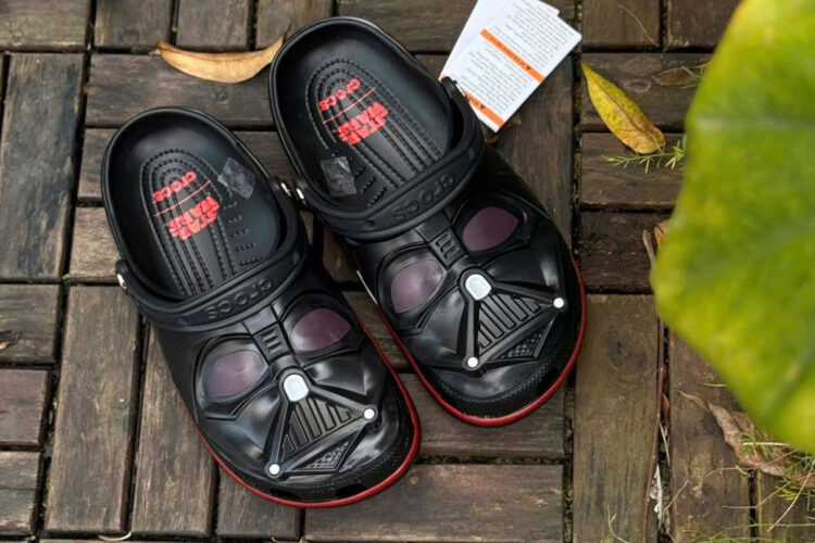 Dép Crocs Star Wars Darth Vader Classic Clog Black Red Đen Đỏ