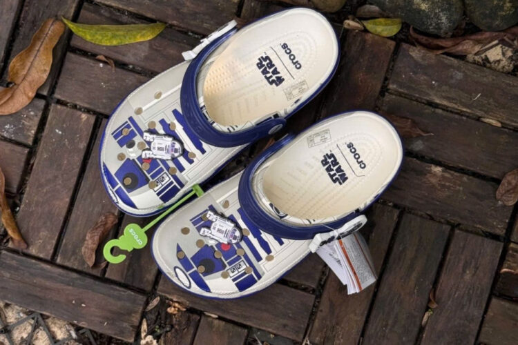 Dép Crocs Star Wars R2D2 White Blue Classic Clog Trắng Xanh Dương