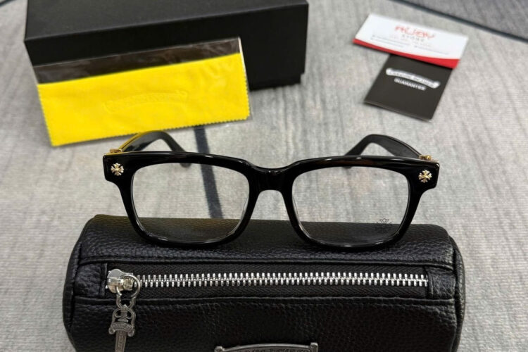 Mắt Kính Chrome Hearts Vagilante CLB đen Vàng