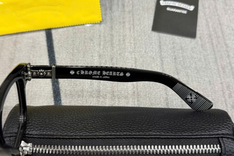Mắt Kính Chrome Hearts Vagillionaire II Crys Màu đen