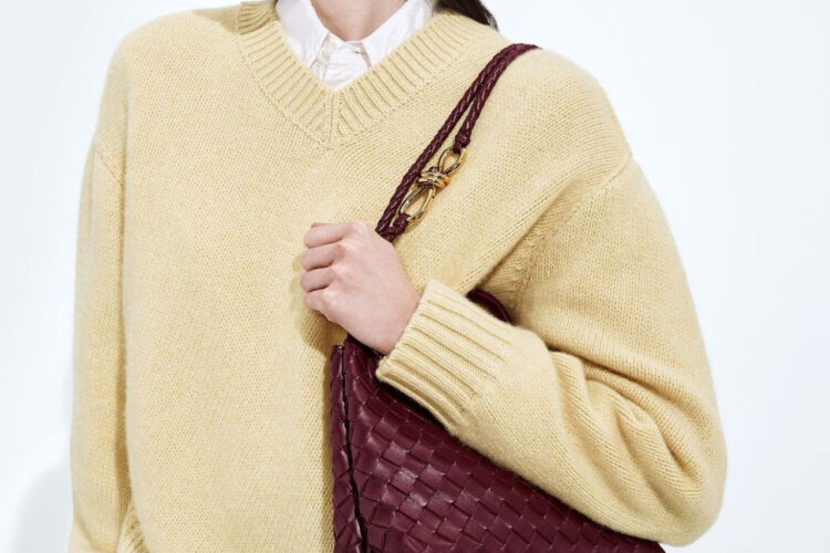Túi Bottega Small Andiamo Intrecciato Barolo Red Lambskin 25CM Màu Đỏ