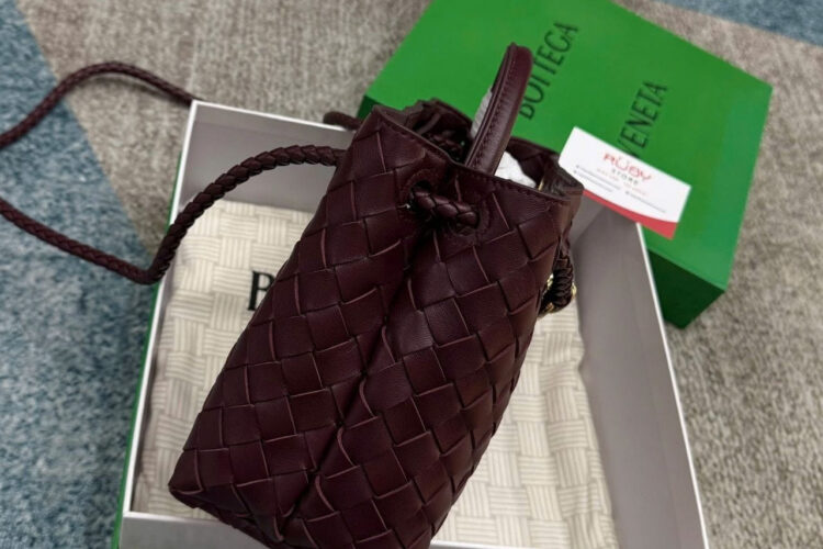 Túi Bottega Small Andiamo Intrecciato Barolo Red Lambskin 25CM Màu đỏ rượu